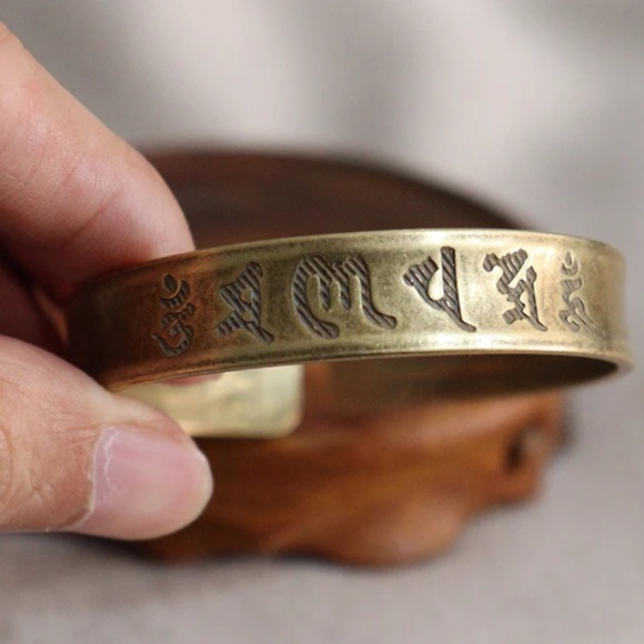 Brass Sanskrit blessings bracelet - Picture 5 of 7